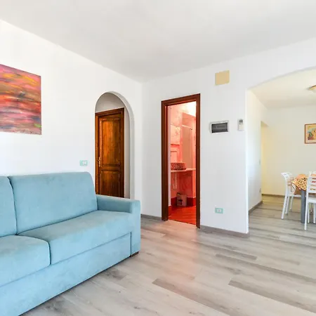 Mirella Bilocale Apartmán *