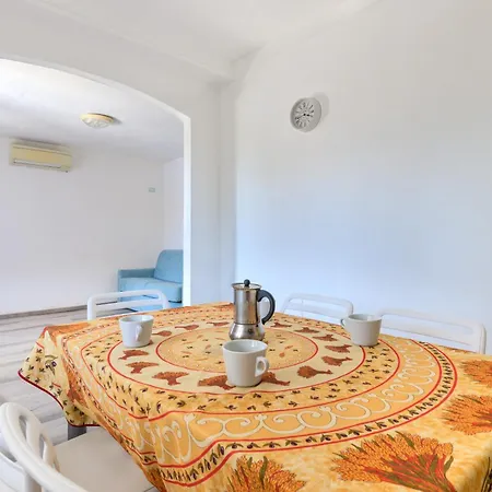 Mirella Bilocale Apartmán *